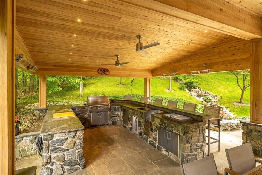 More Photos Of 20 Woodsend Cres, Aurora Flex For Sale