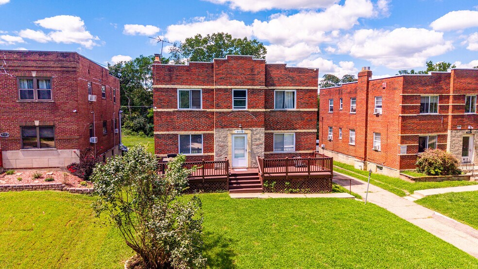 More Photos Of 7119 Eastlawn Dr, Cincinnati Apartments For Sale