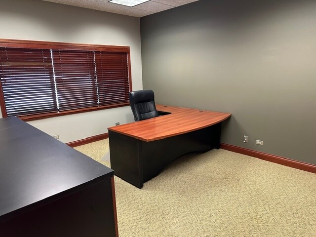 More Photos Of 707 Ridgeview Dr, McHenry Flex For Sale