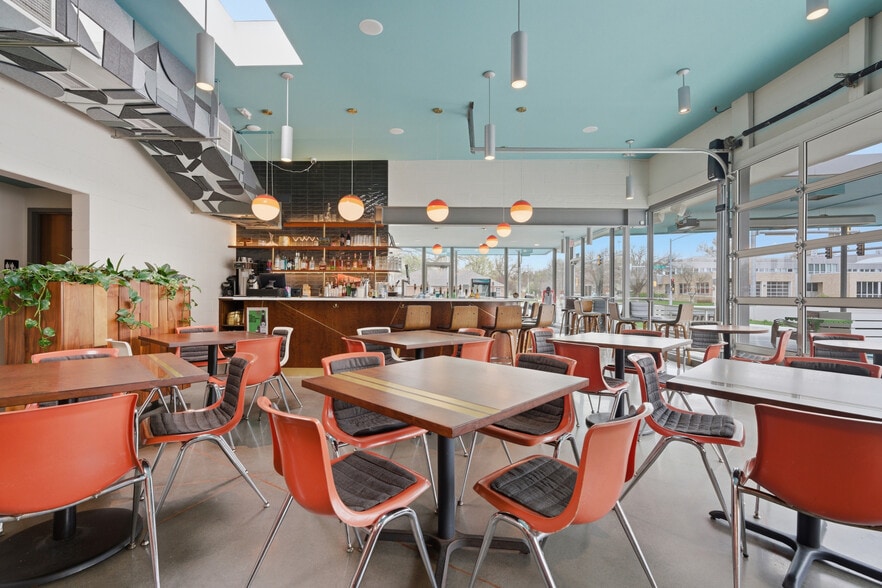 More Photos Of 1026 Poyntz Ave, Manhattan Auto Repair For Sale