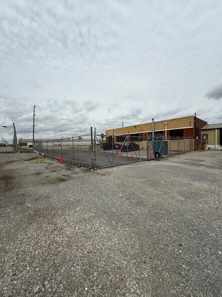 More Photos Of 1332 Louisiana St, Memphis Industrial For Sale
