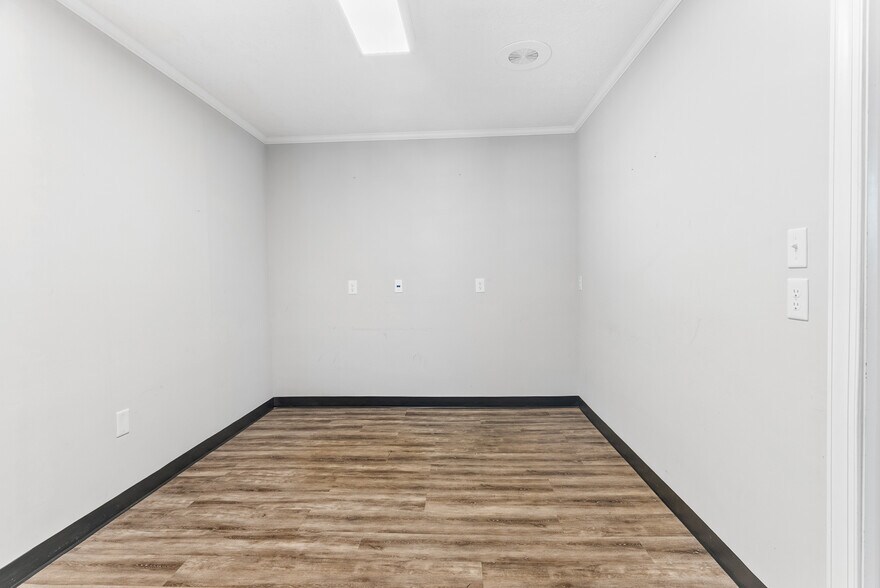 More Photos Of 6200 Fort Ave, Lynchburg Medical For Sale