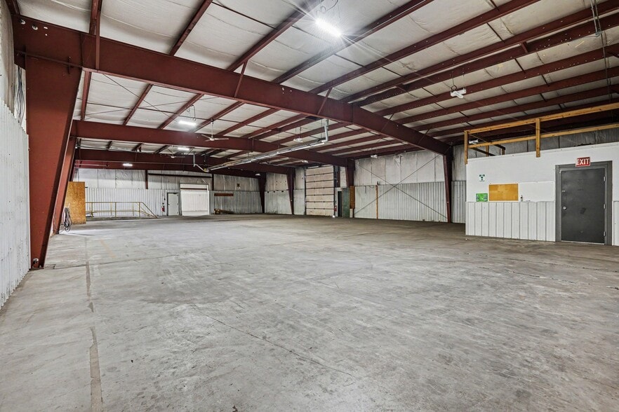 More Photos Of 5846 Venture Way, Mount Pleasant Distribution For Sale