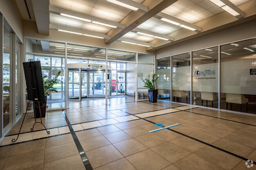 More Photos Of 7900 Fannin St, Houston Medical For Lease