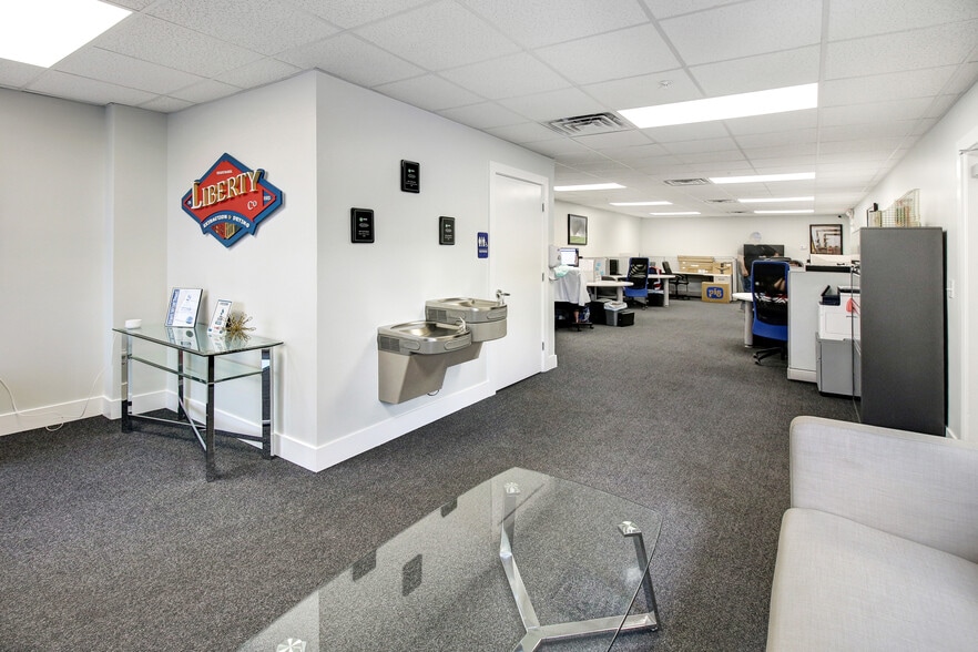 More Photos Of 9000 NW 15th St, Doral Warehouse For Sale