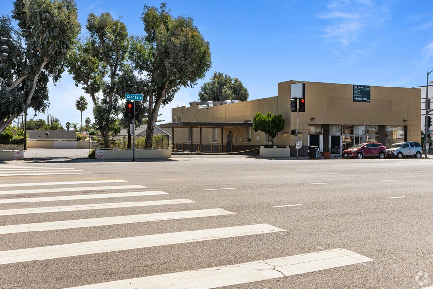 More Photos Of 3250 Glendale Blvd, Los Angeles Storefront Retail Office For Lease