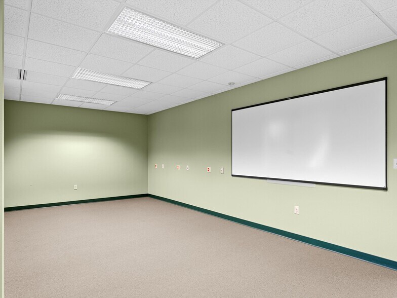 More Photos Of 2205 Forest Ave, Two Rivers Office Residential For Sale