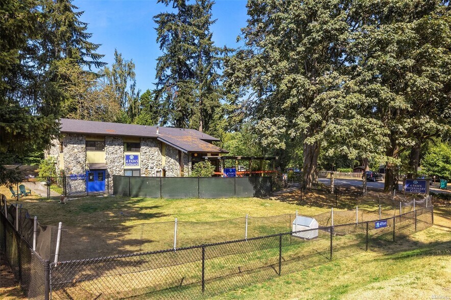 More Photos Of 9822 SW Gorsuch Rd, Vashon Flex For Sale
