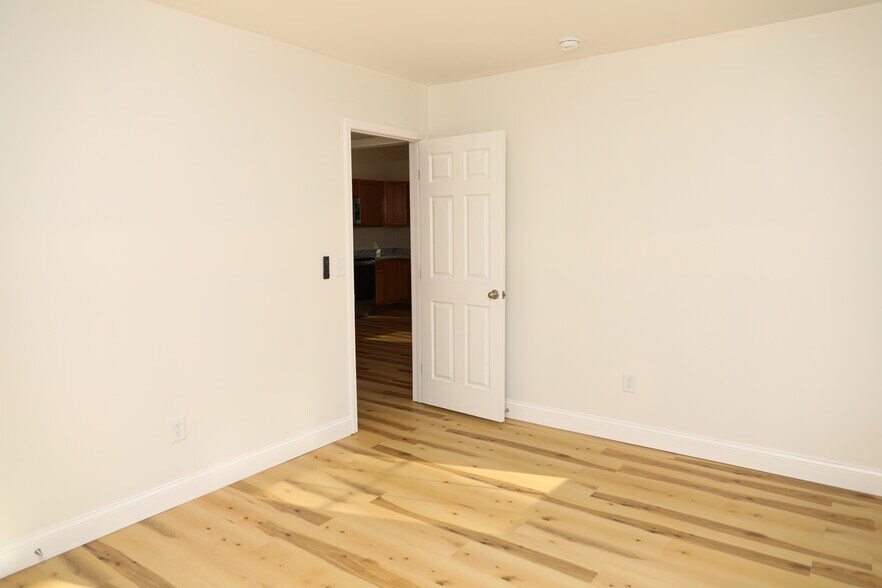 More Photos Of 643 Highway 9 S, Dawsonville Office Residential For Sale