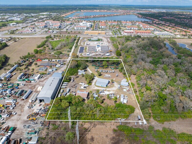 More Photos Of 3530 Laurel Rd E, North Venice Specialty For Sale