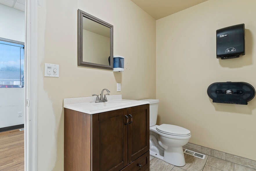 More Photos Of 151 27th St, Ogden Distribution For Lease