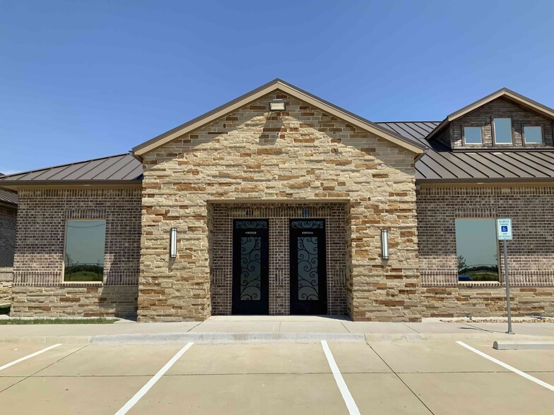 More Photos Of 1400 N Coit Rd, McKinney Unknown For Lease