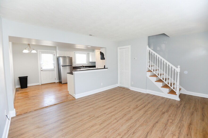 More Photos Of 831 W Ocean View Ave, Norfolk Apartments For Sale