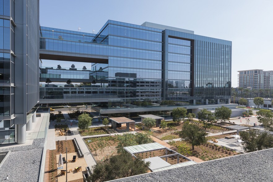 More Photos Of 18565-18575 Jamboree Rd, Irvine Office For Sale