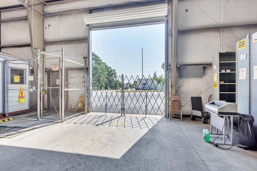 More Photos Of 1703 Marvin Griffin Rd, Augusta Light Distribution For Lease