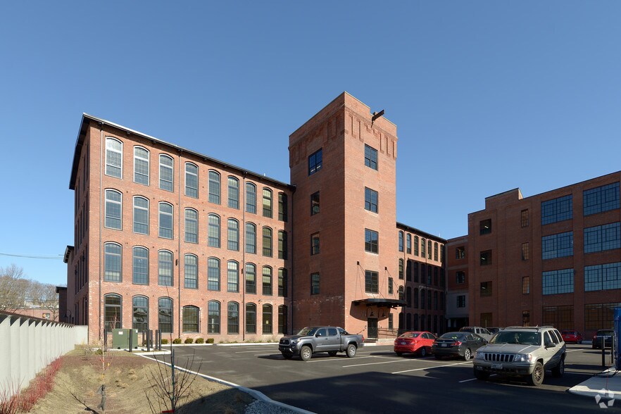 More Photos Of 12 Eagle St, Providence Apartments For Lease