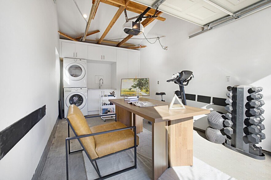 More Photos Of 7621 Norton Ave, West Hollywood Multifamily For Sale