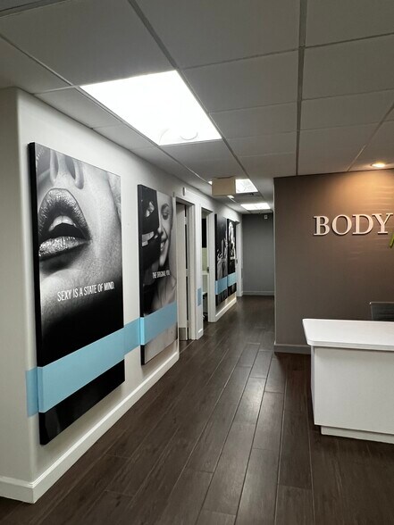 More Photos Of 2627 NE 203rd St, Aventura Office For Lease