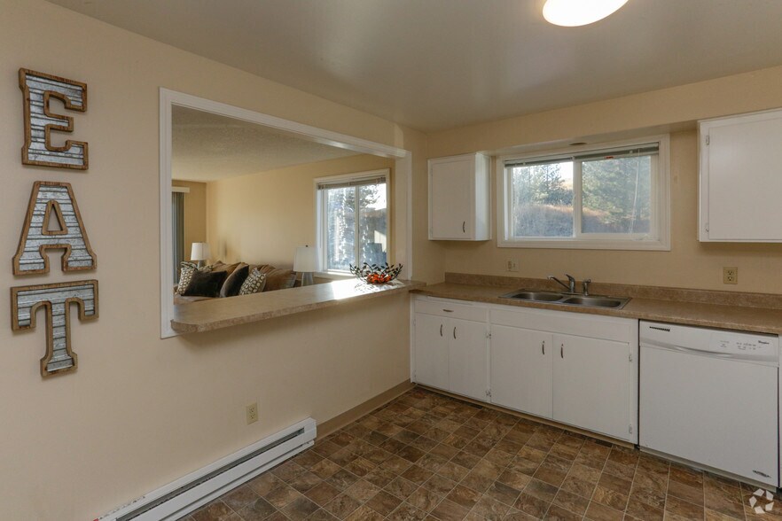 More Photos Of 1118 Oakland St, Cheney Apartments For Sale