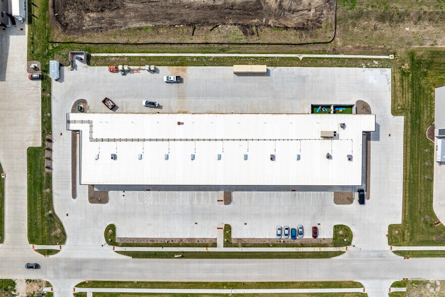 More Photos Of 1500 NW Gettysburg Ln, Waukee Light Distribution For Lease