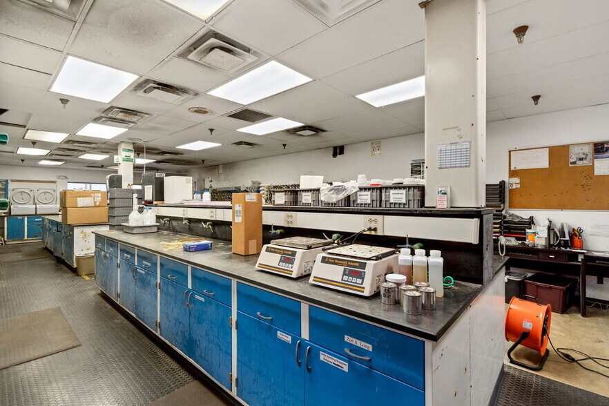 More Photos Of 225 Commerce Dr, Fort Collins Warehouse For Sale