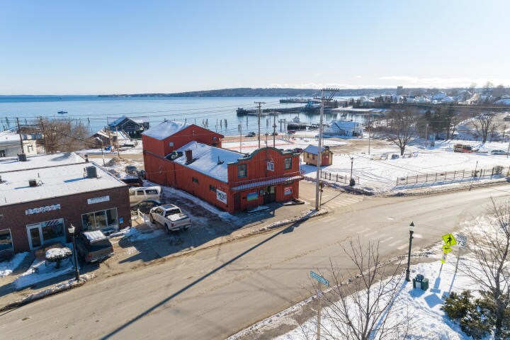 More Photos Of 275 Main St, Rockland Bar For Sale