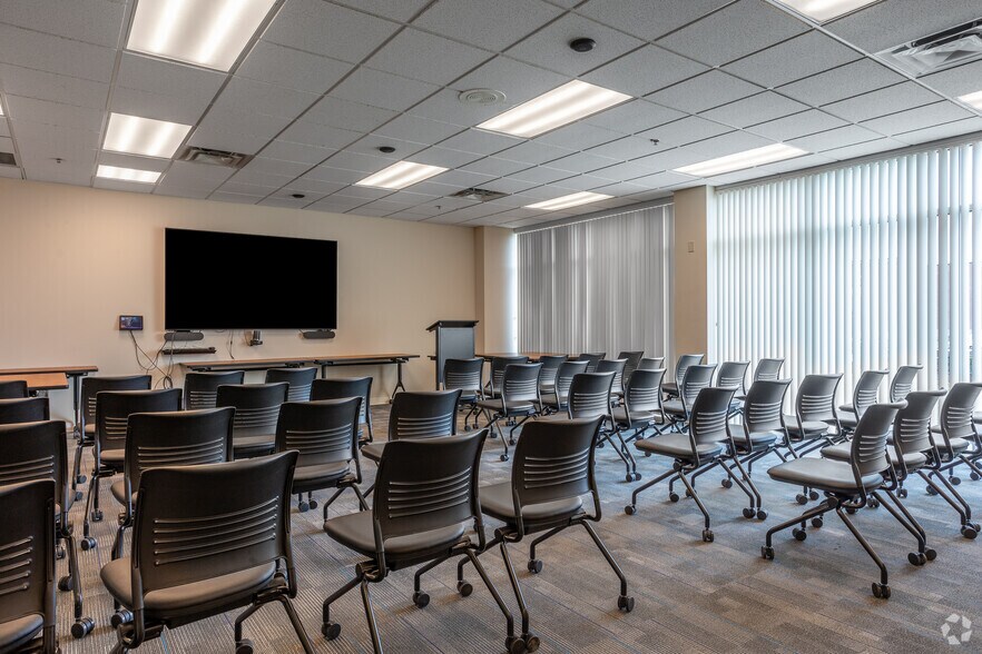 More Photos Of 4485 Northland Ridge Blvd, Columbus Office For Sale