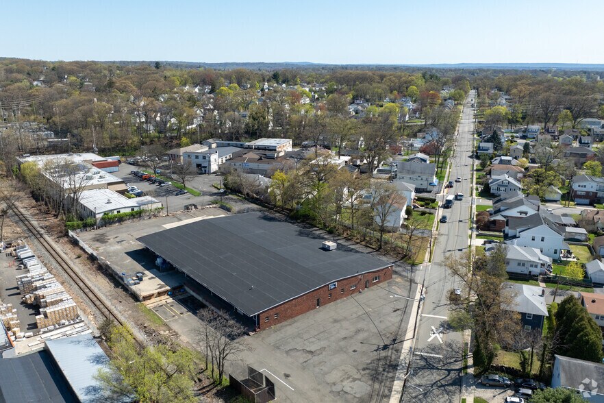 More Photos Of 185 Van Winkle Ave, Hawthorne Warehouse For Sale