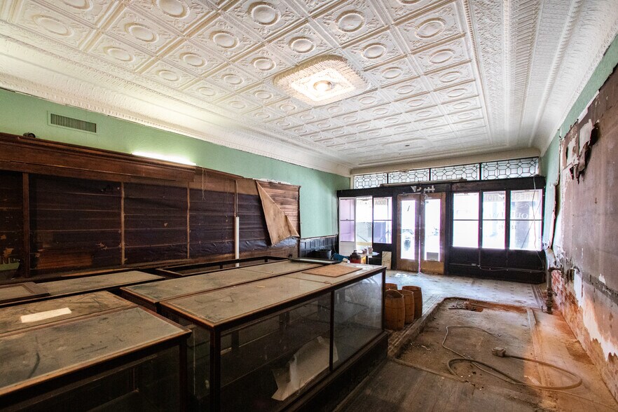 More Photos Of 514 S Elm St, Greensboro Storefront Retail Residential For Sale