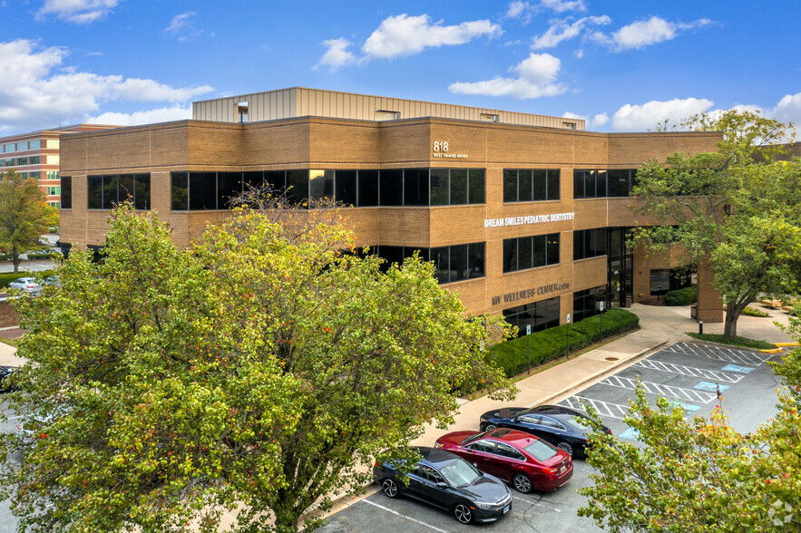 Primary Photo Of 818 W Diamond Ave, Gaithersburg Office For Lease