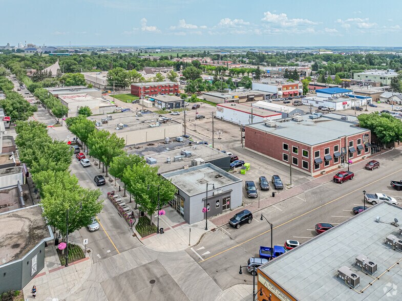 More Photos Of 10201 100th Ave, Fort Saskatchewan General Retail For Lease
