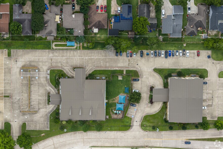 More Photos Of 11820 Huffmeister Rd, Houston Office For Sale