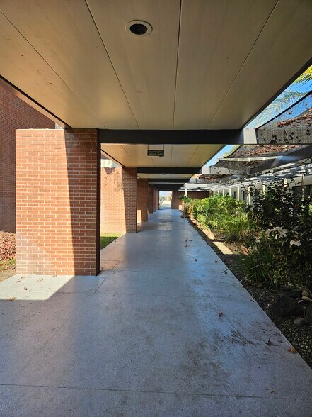 More Photos Of 5731-5933 Stoddard Rd, Modesto Office For Lease