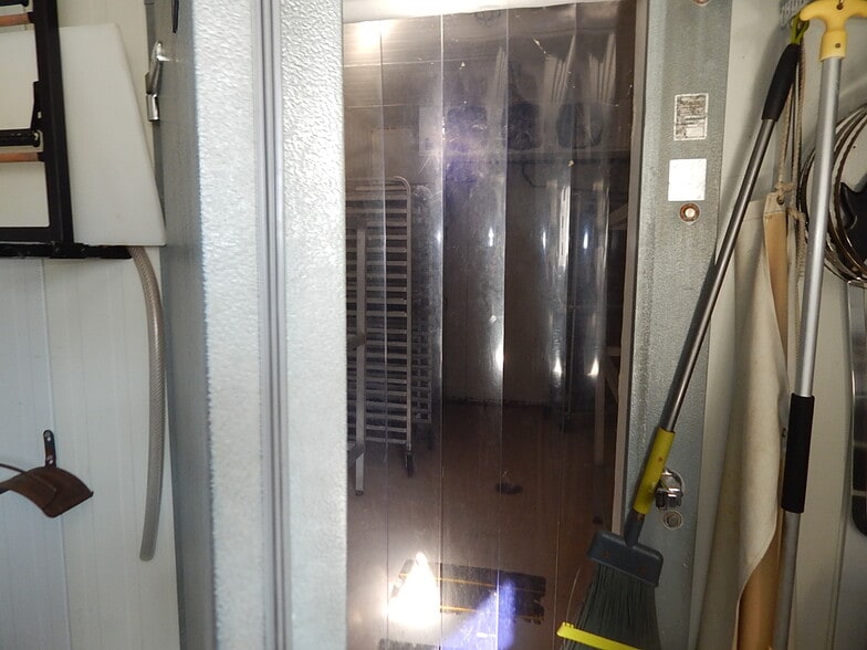 More Photos Of 6454 Highway 7, Bismarck Supermarket For Sale