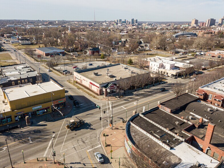 More Photos Of 2435 E Independence Ave, Kansas City Drugstore For Lease