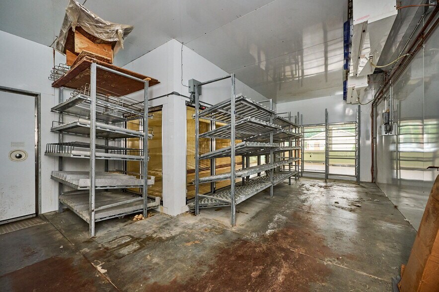 More Photos Of 42-44 Pleasant St, Easthampton Storefront Retail Residential For Sale