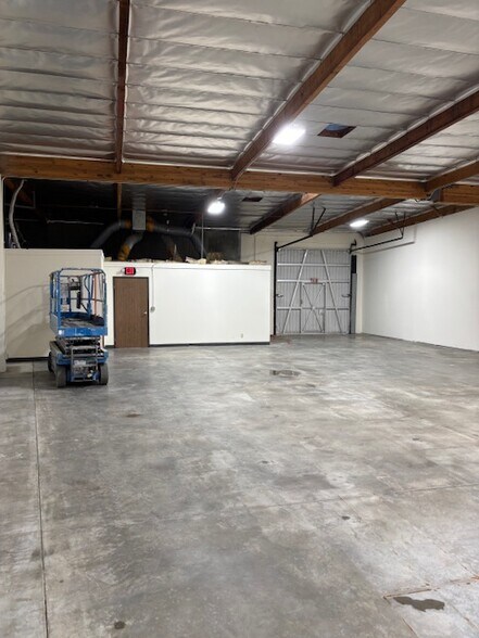 More Photos Of 10699 Hickson St, El Monte Warehouse For Lease