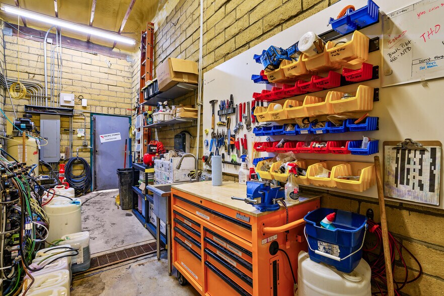 More Photos Of 2521 Williams Hwy, Grants Pass Carwash For Sale