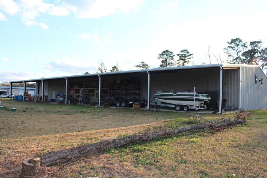 More Photos Of 15112 Welcome Ln, Houston Warehouse For Sale