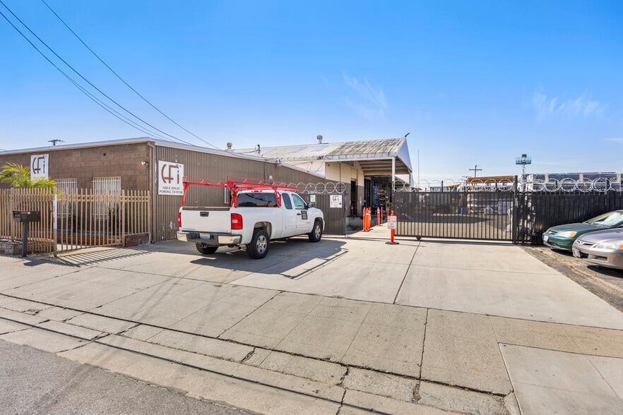 More Photos Of 1260-1280 E 9th St, Pomona Manufacturing For Sale