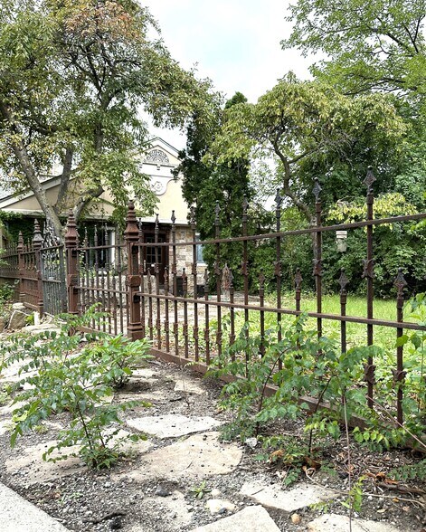 More Photos Of 912 Coolidge Rd, East Lansing Medical For Sale