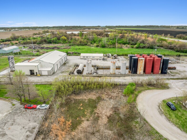 More Photos Of 7350 IL-111, South Roxana Specialty For Sale