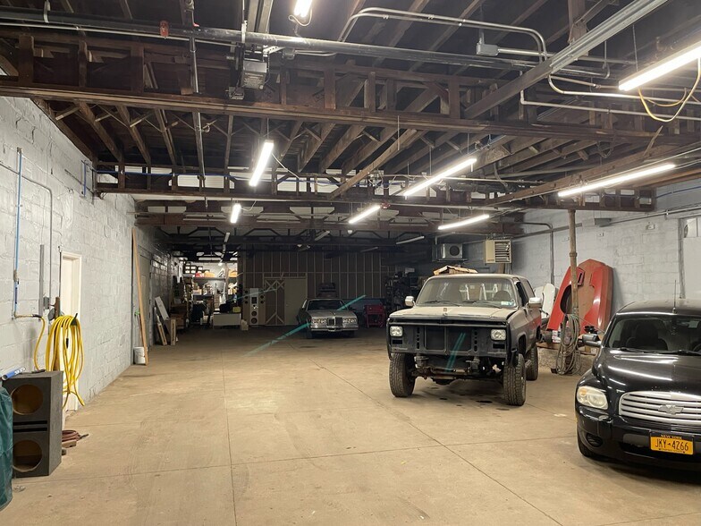 More Photos Of 1427-1431 Valley Dr, Syracuse Warehouse For Sale