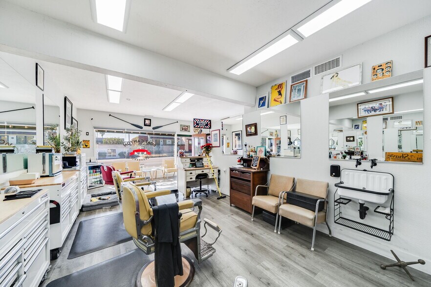 More Photos Of 1148-1178 N Coast Hwy, Laguna Beach Storefront Retail Office For Sale