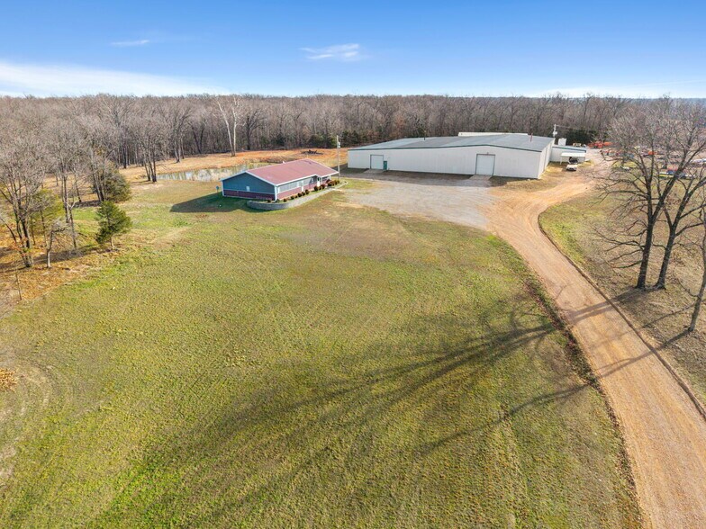 More Photos Of 23044 Honey Creek Rd, Sulphur Springs Distribution For Sale