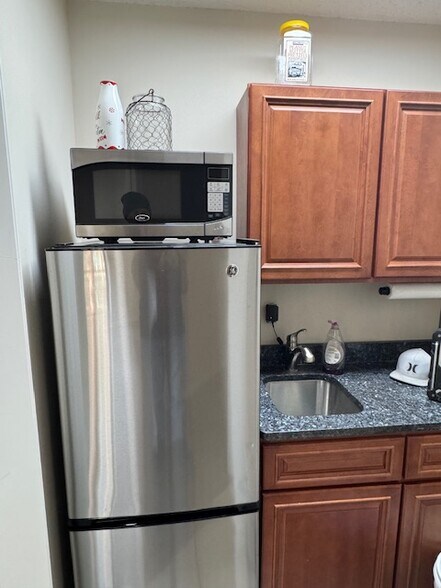 More Photos Of 3121 Venture Pl, Jacksonville Office For Lease