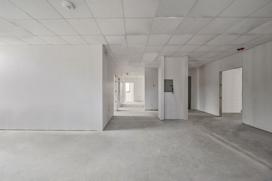 More Photos Of 263-265 Indian Head Rd, Kings Park Medical For Sale