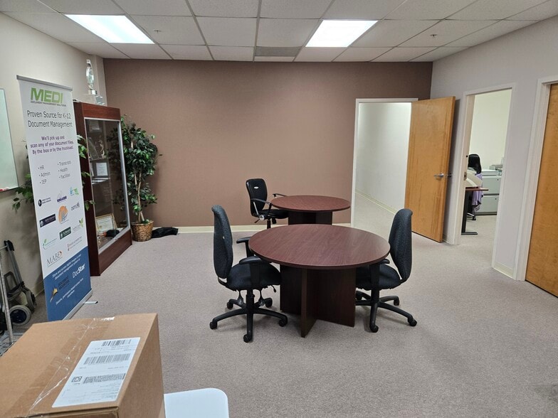 More Photos Of 8227 Cloverleaf Dr, Millersville Light Manufacturing For Sale