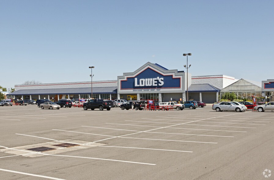 More Photos Of 1369 Division St, Adrian Freestanding For Sale