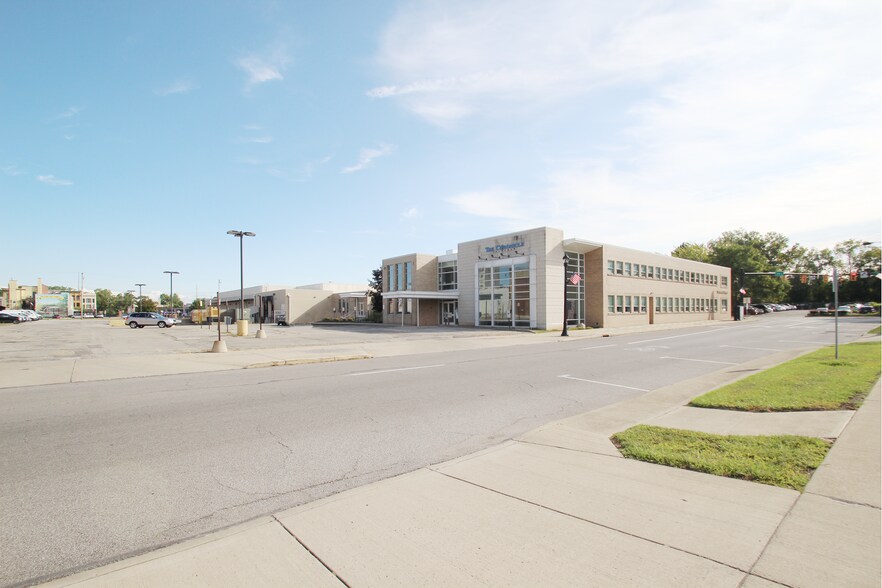More Photos Of 225 East Ave, Elyria Warehouse For Sale